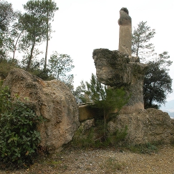 Penediment de la creu