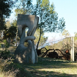 Conflicte dins el bloc [4]